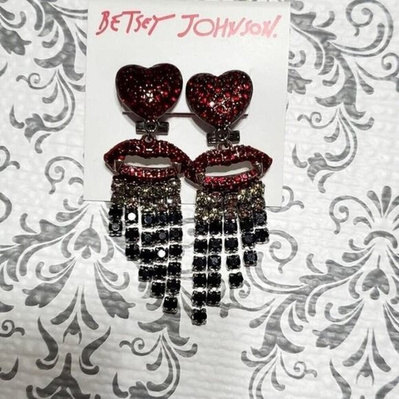 Betsey Johnson Vampire Lip Heart Rhinestone Fringe Drop Earrings Red Black Goth - Picture 5 of 7